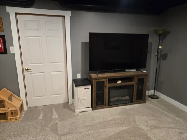 $564,900 | 237 Royal Ridge Drive, Oconomowoc, WI 53066