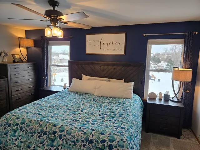 $564,900 | 237 Royal Ridge Drive, Oconomowoc, WI 53066