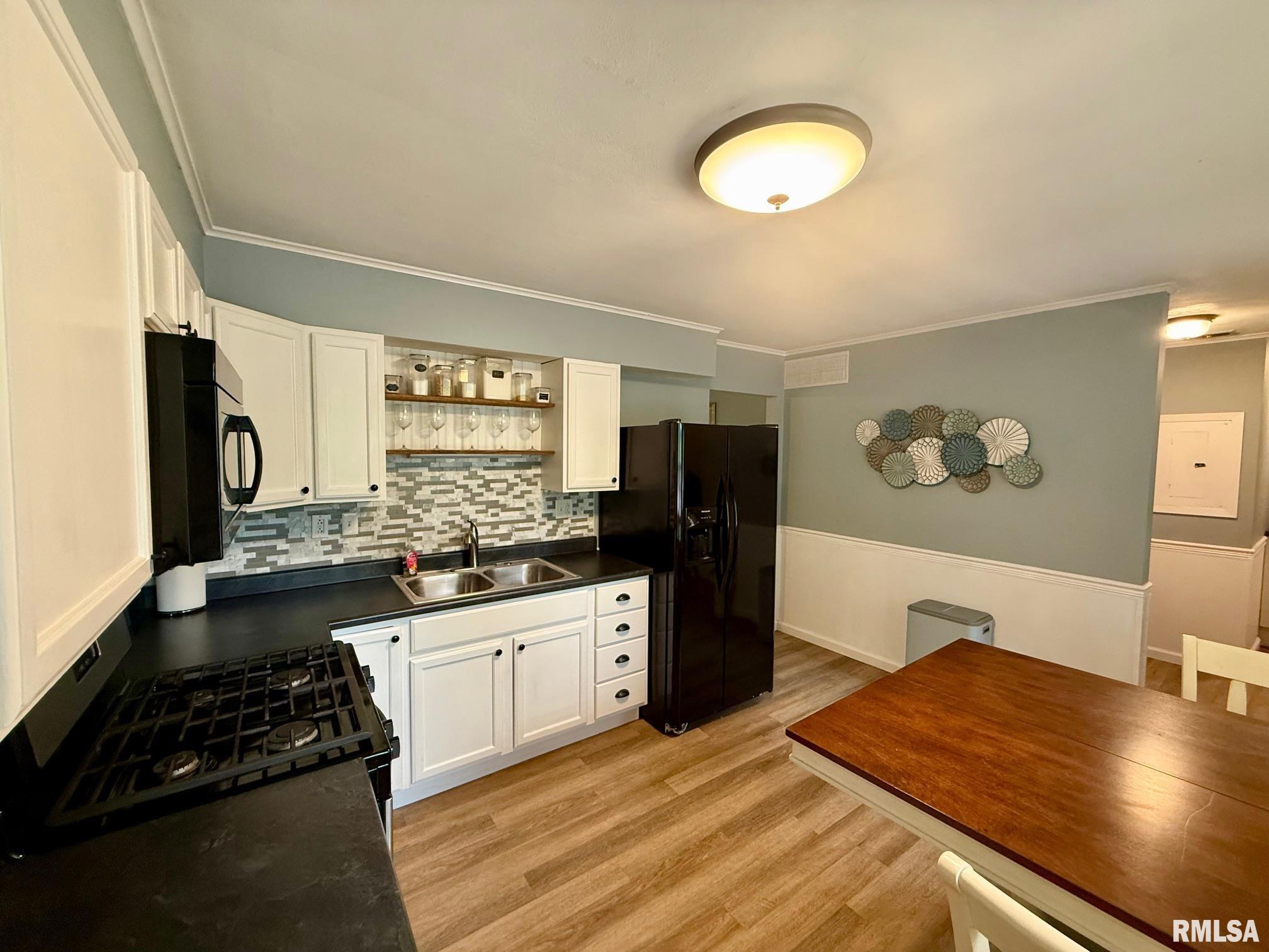 224 West Rutledge Street Petersburg, IL 62675 - Photo 6 of 31 Gallery Image 6