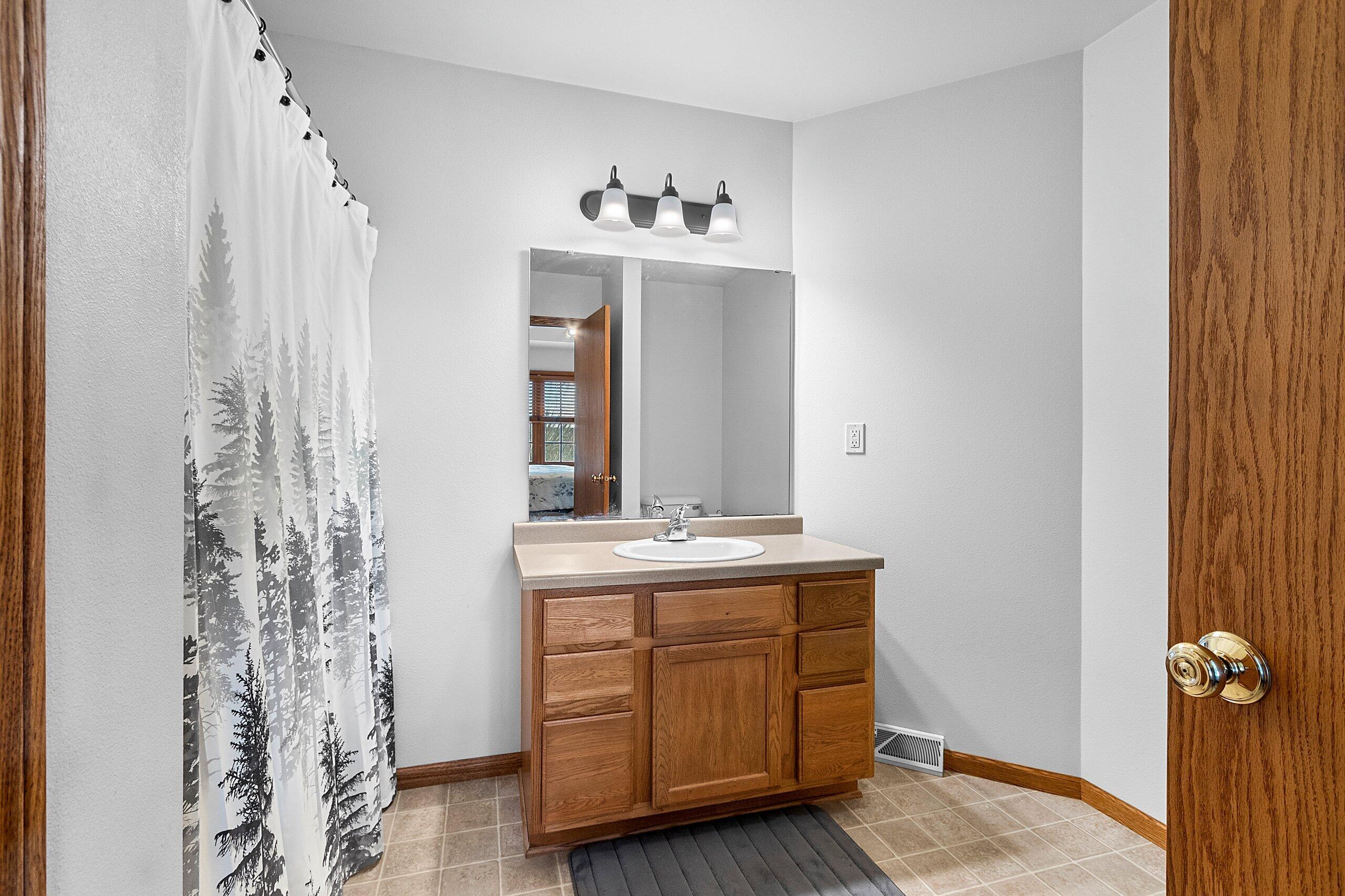 4508 Ridge Court Manitowoc, WI 54220 - Photo 19 of 39 149648.JPG-SMALL