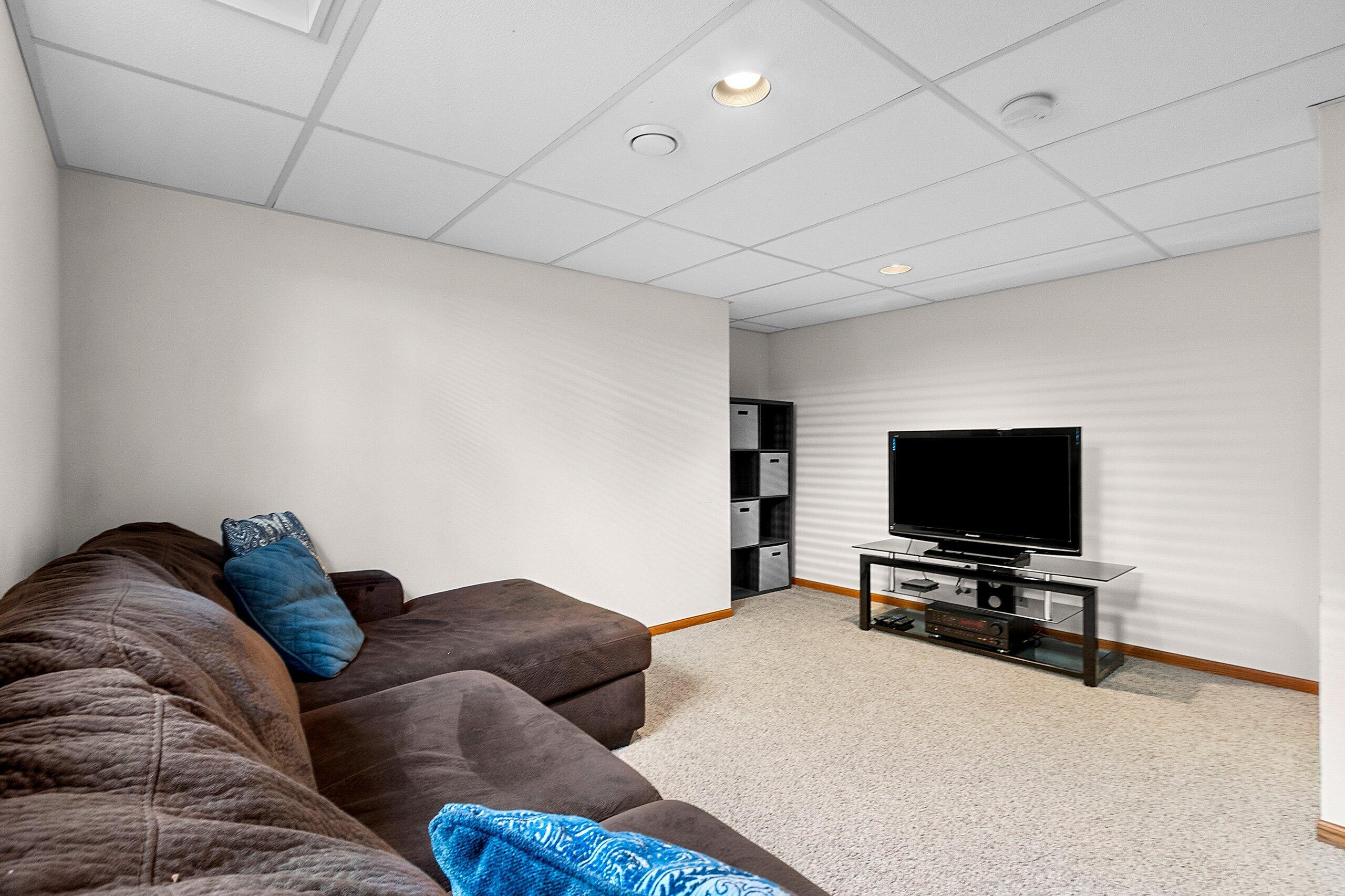 4508 Ridge Court Manitowoc, WI 54220 - Photo 25 of 39 149587.JPG-SMALL