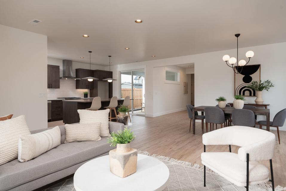 20506 Murphy Road Bend, OR 97702 - Photo 1 of 36 Great Room, Dining Area, and Kitchen