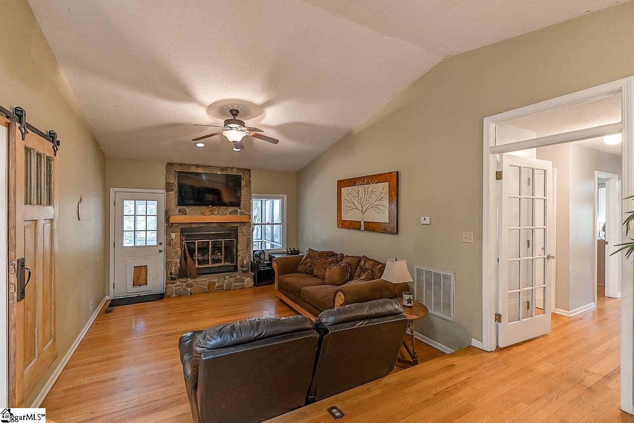 115 Tabor Street Central, SC 29630 - Photo 3 of 24 Gallery Image 3