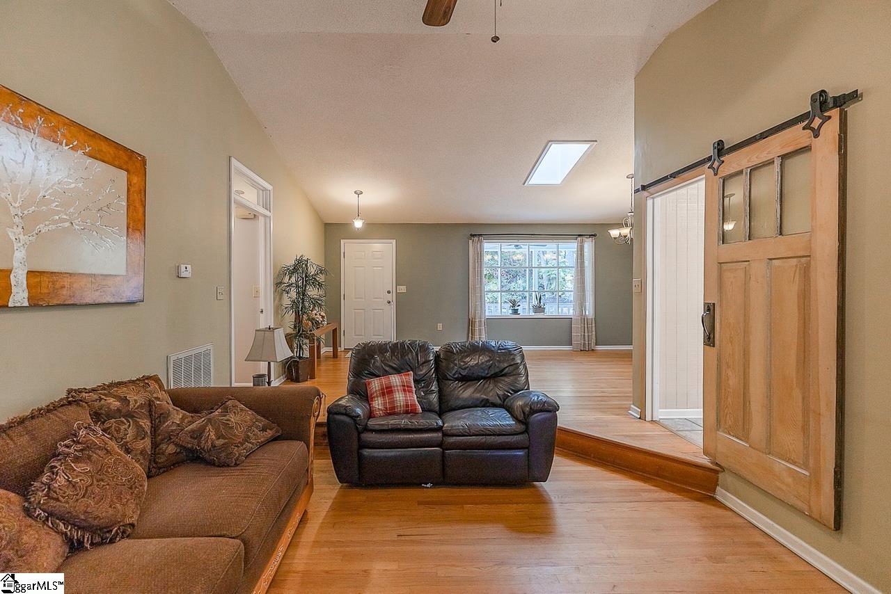 115 Tabor Street Central, SC 29630 - Photo 4 of 24 Gallery Image 4