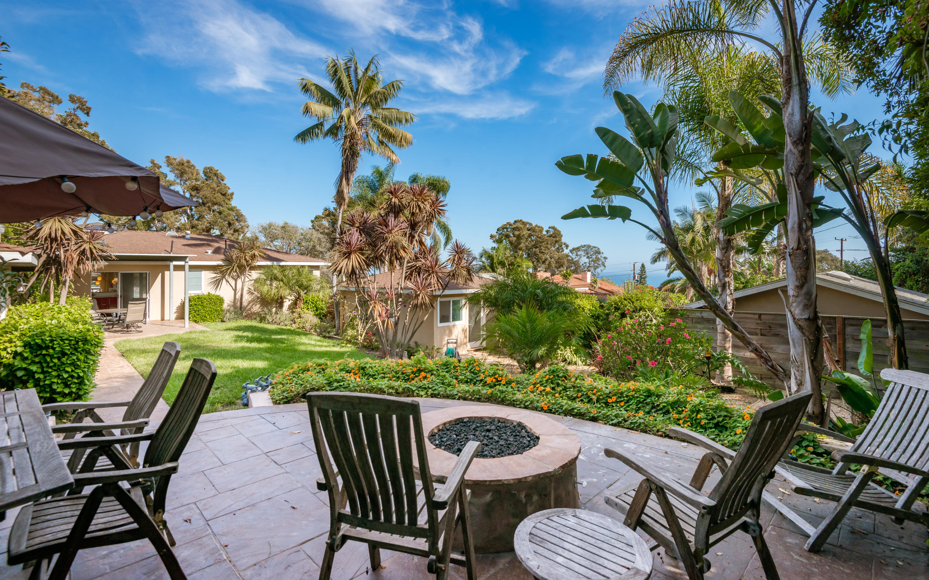 429 Terrace Road Santa Barbara, CA 93109 - Photo 13 of 15 a view of an chairs and table in the patio