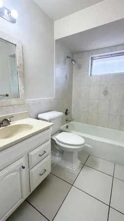 $1,900 | 2491 Southwest 82nd Avenue, Davie, FL 33324
