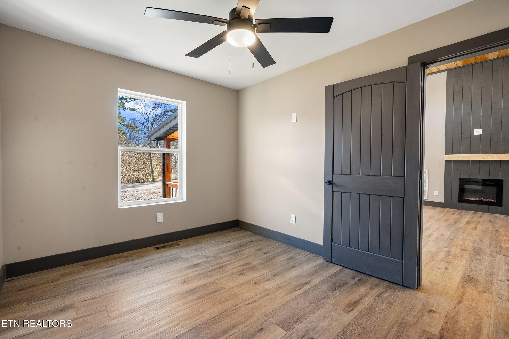 982 Smokey Mountain Queen Road Sevierville, TN 37876 - Photo 13 of 24 DSC00402