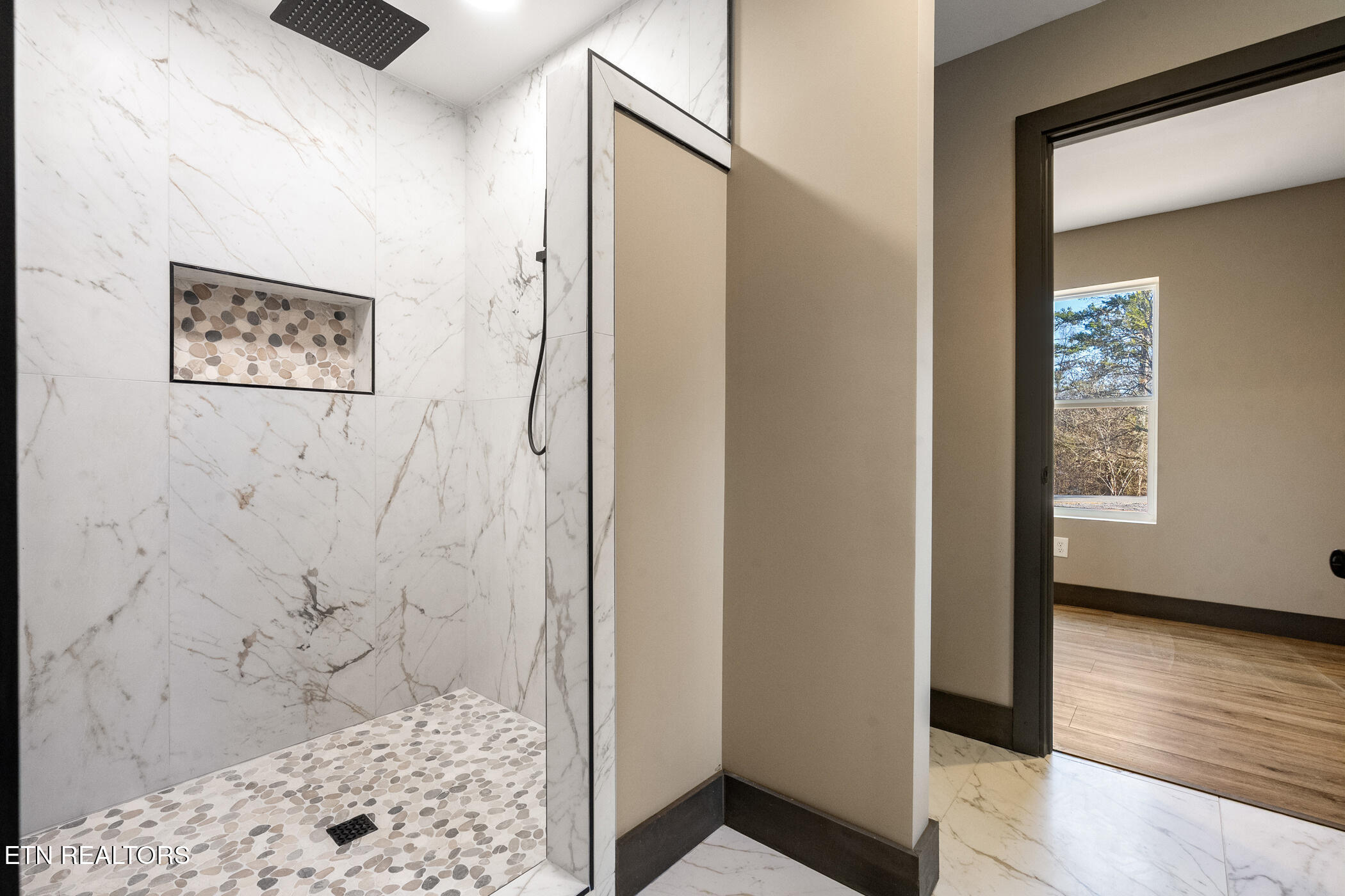 982 Smokey Mountain Queen Road Sevierville, TN 37876 - Photo 8 of 24 DSC00421