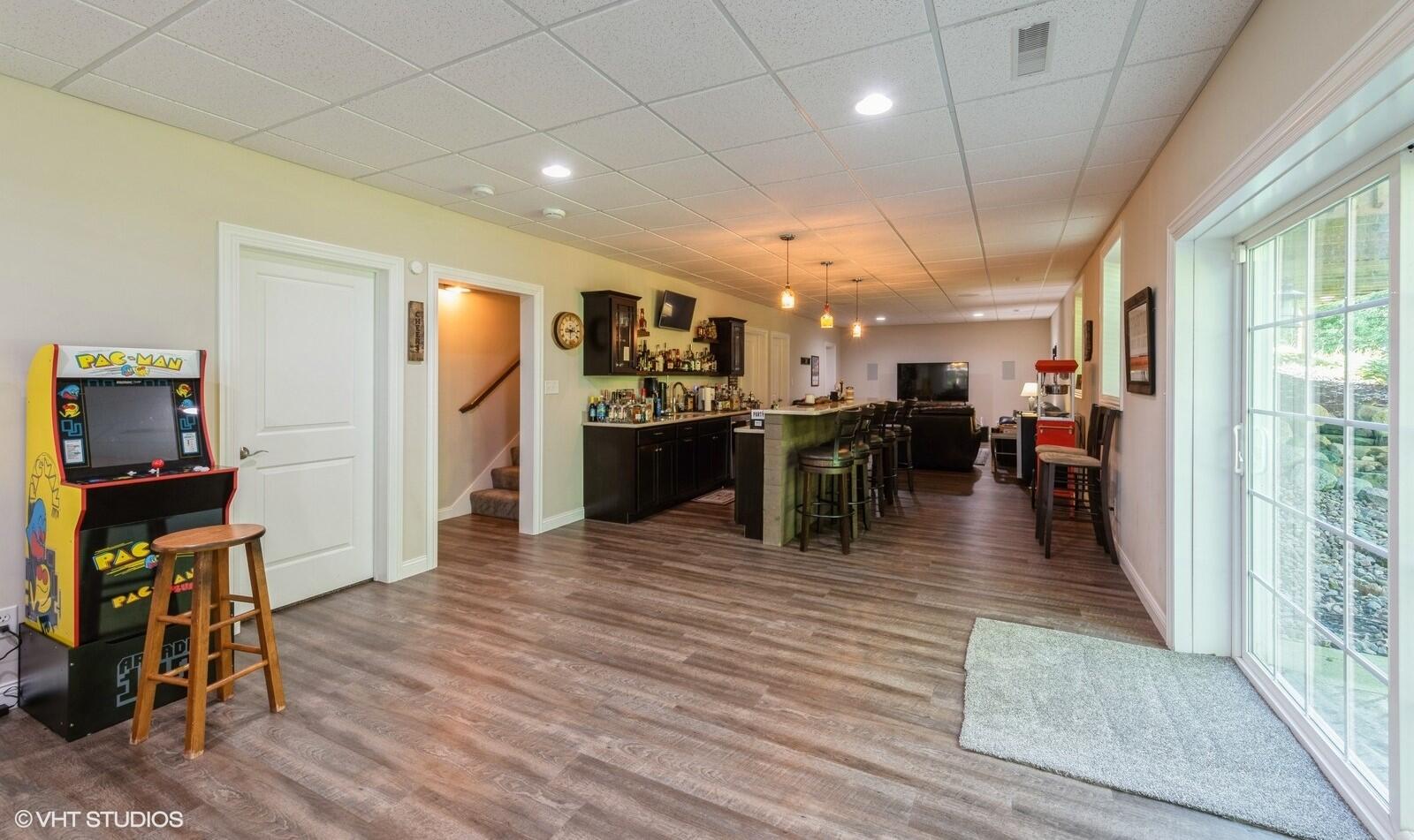 161 Ridgeview Drive Valparaiso, IN 46385 - Photo 29 of 36 1600x951