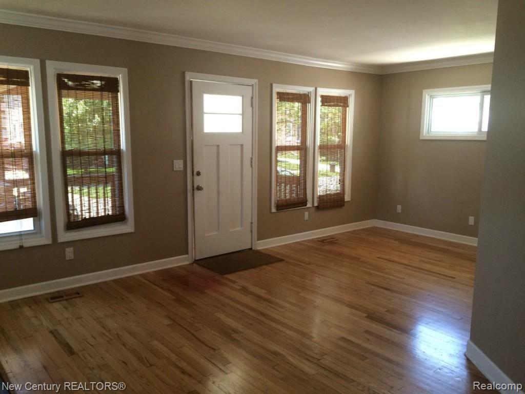 800 Princeton Road Berkley, MI 48072 - Photo 5 of 18