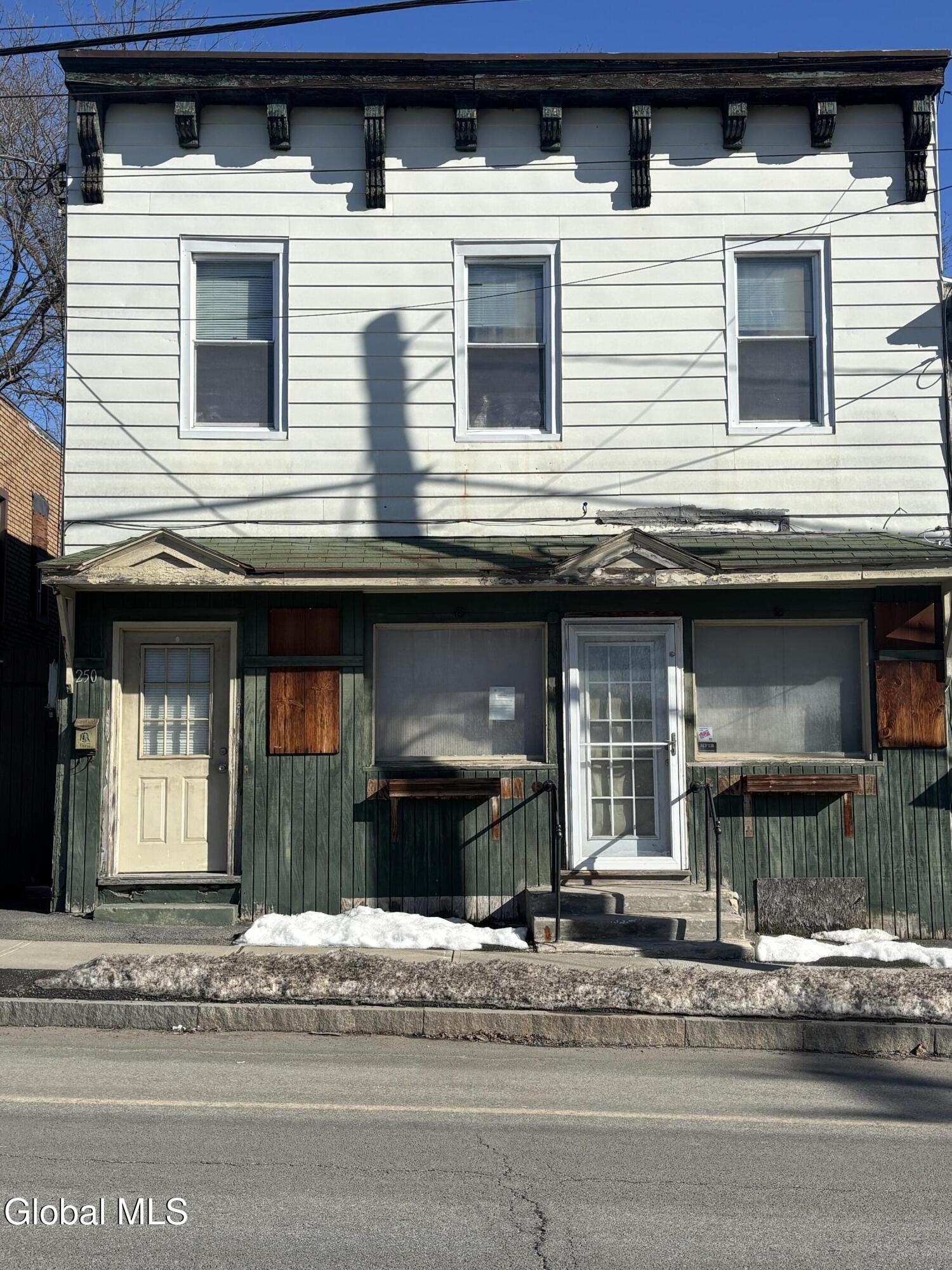 250 East Street Rensselaer, NY 12144 - Photo 2 of 11 IMG_0420