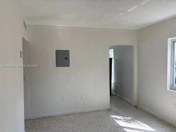 $2,150 | 828 Southwest 20th Avenue, Unit 1, Miami, FL 33135