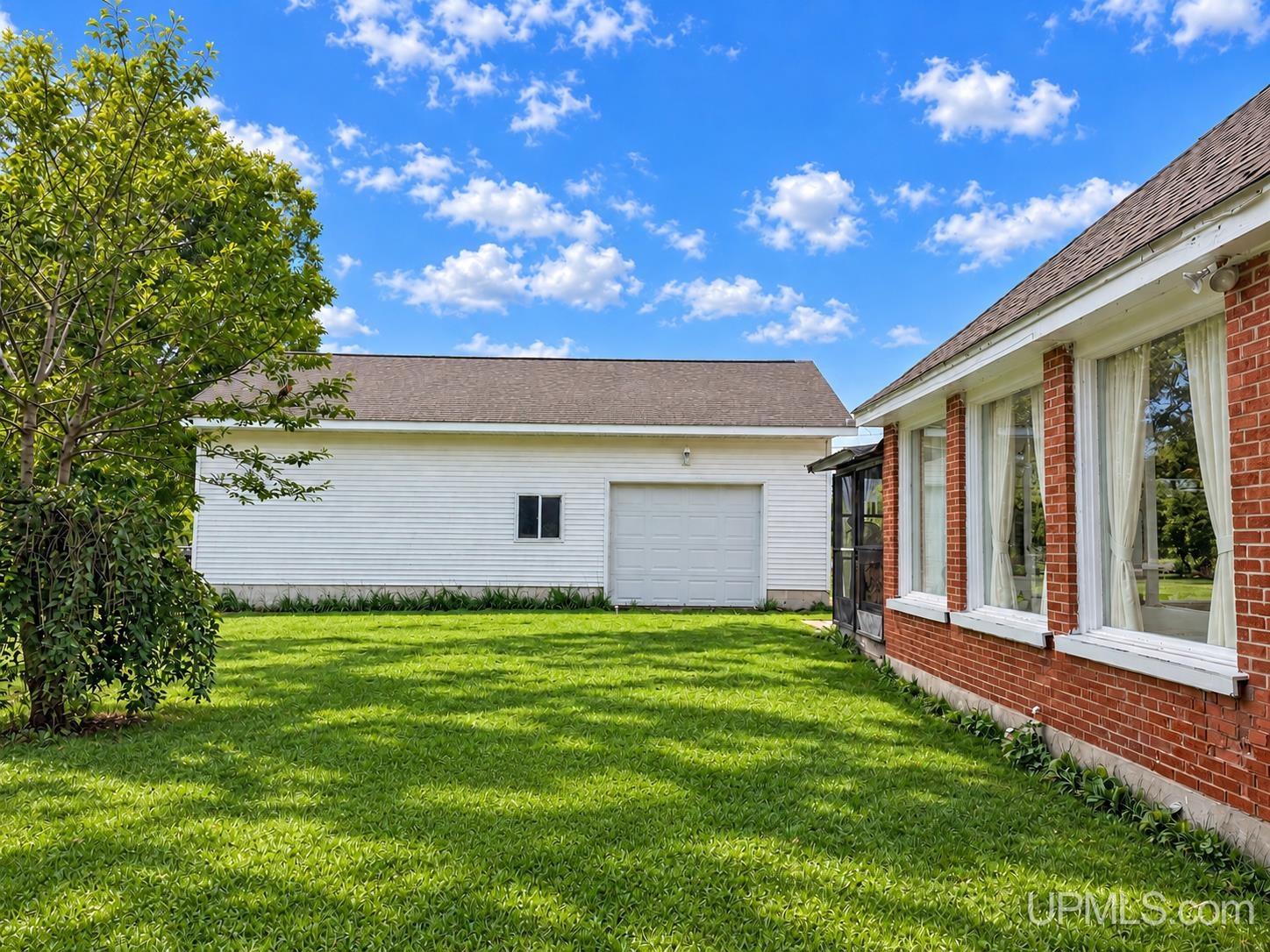 1112 North Co Road Gulliver, MI 49840 - Photo 3 of 36 Gallery Image 3