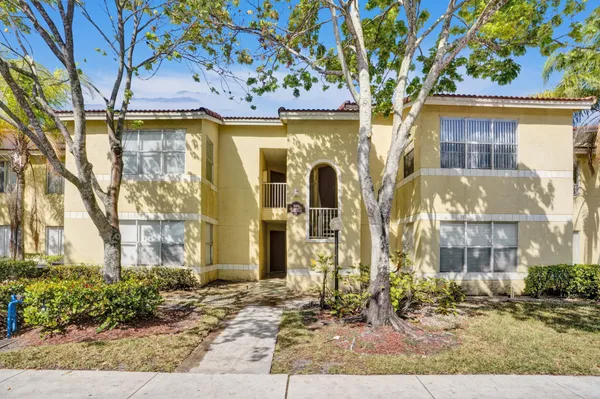 $2,195 | 595 Vista Isles Drive, Unit 1925, Sunrise, FL 33325