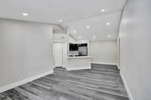 $2,195 | 595 Vista Isles Drive, Unit 1925, Sunrise, FL 33325