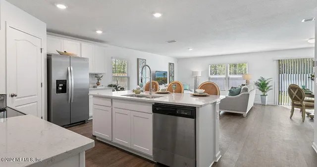 $2,153 | 9108 Red Bird Lane, Unit CALI, Jacksonville, FL 32220