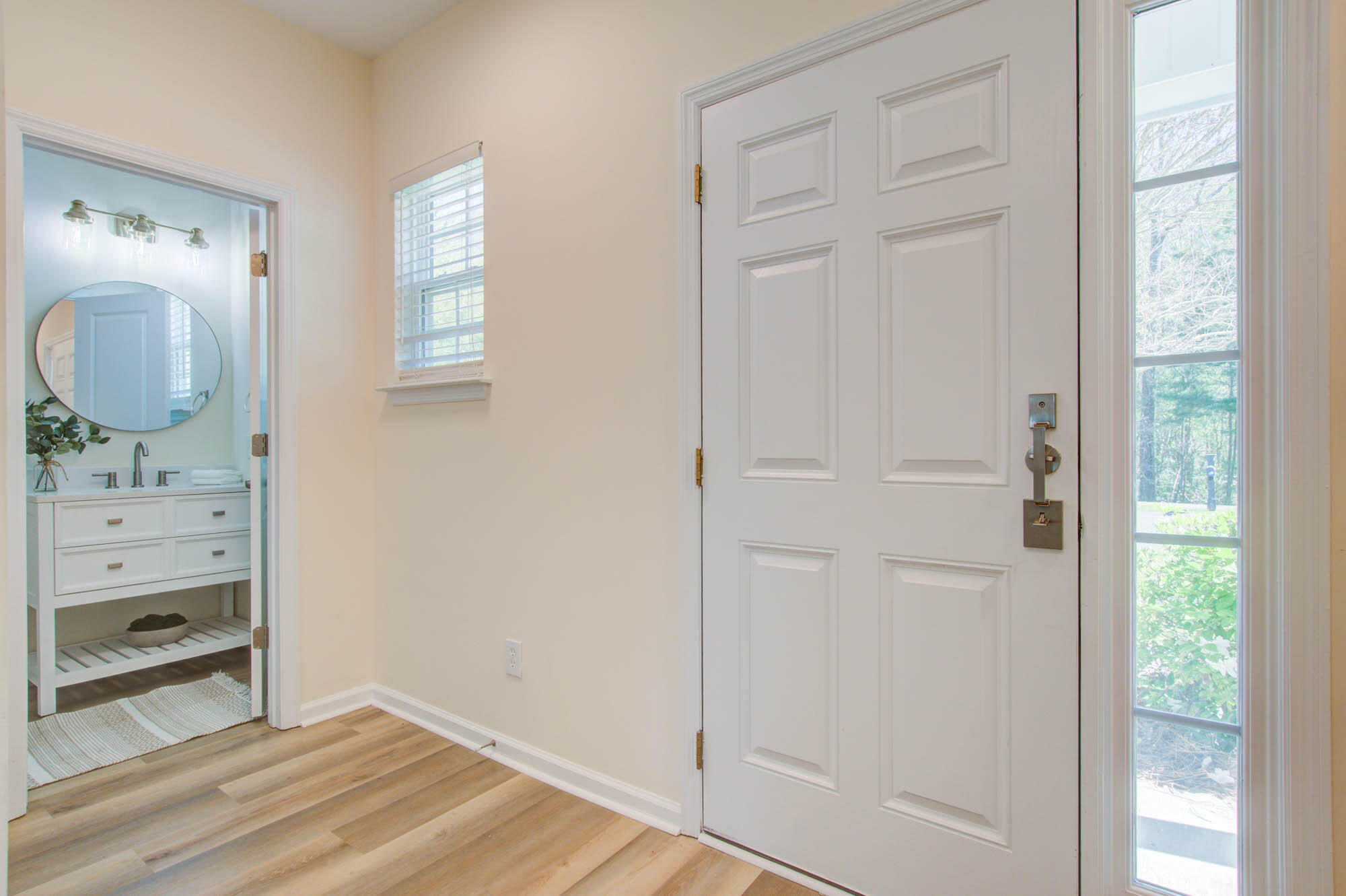 2036 Asher Loop Summerville, SC 29485 - Photo 5 of 32 Foyer