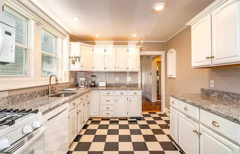 $1,250,000 | 617 Ocean Avenue, Ocean City, NJ 08226