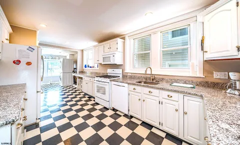 $1,250,000 | 617 Ocean Avenue, Ocean City, NJ 08226