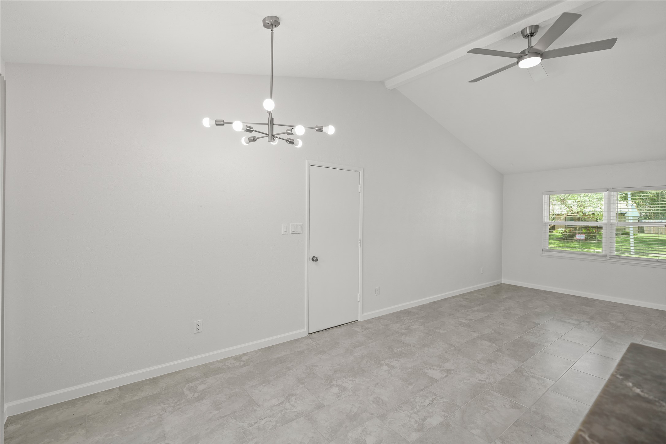 6610 Blue Ridge Drive Richmond, TX 77469 - Photo 7 of 24 Dining/living combo