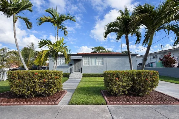 $3,550 | 3131 Southwest 2nd Street, Unit 3131, Miami, FL 33135