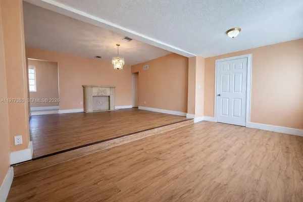 $3,550 | 3131 Southwest 2nd Street, Unit 3131, Miami, FL 33135