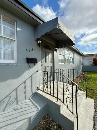 $3,550 | 3131 Southwest 2nd Street, Unit 3131, Miami, FL 33135