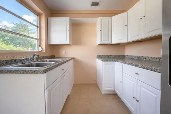$3,550 | 3131 Southwest 2nd Street, Unit 3131, Miami, FL 33135