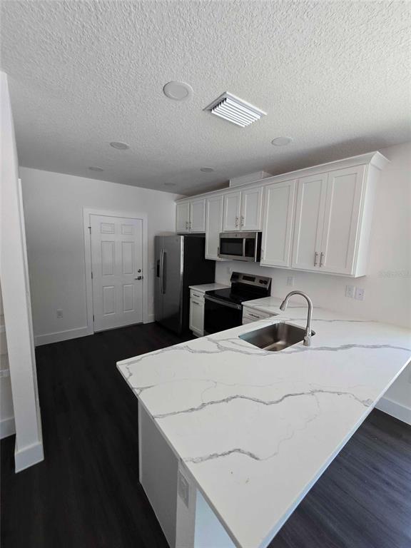 18082 Parakeet Road Weeki Wachee, FL 34614 - Photo 4 of 12