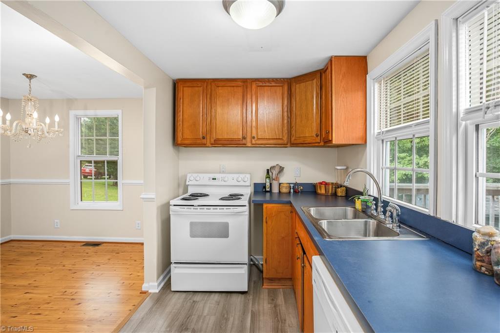 219 Hamby Mountain Road Purlear, NC 28665 - Photo 11 of 27 Gallery Image 11