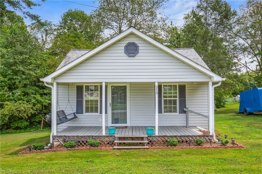 219 Hamby Mountain Road Purlear, NC 28665 - Photo 2 of 27 Gallery Image 2
