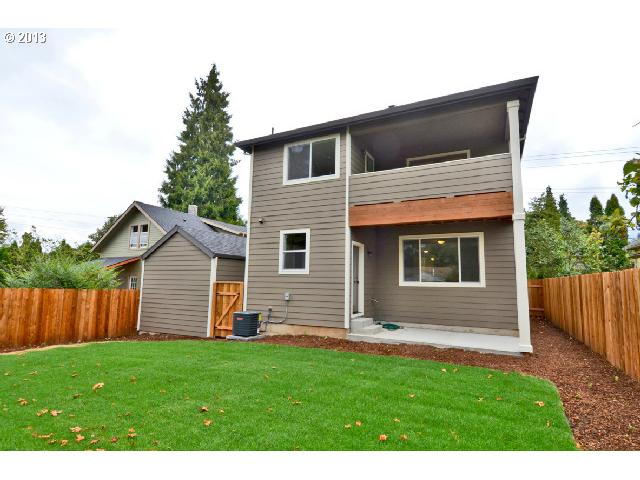 18545 Tryon Way, Unit LOT 2 Gladstone, OR 97027 - Photo 17 of 24 Deck