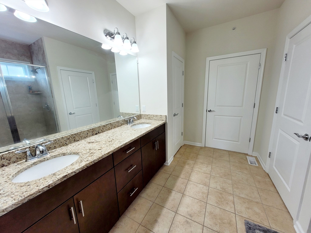 13 Walnut Way, Unit 13 Hopkinton, MA 01748 - Photo 19 of 32