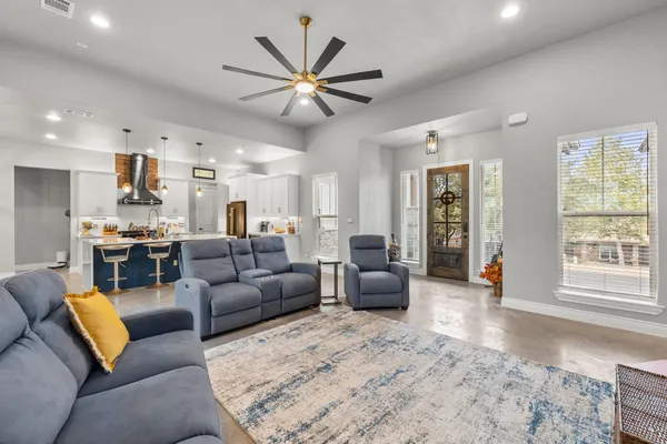 $3,250 | 96 Primrose Lane, Marble Falls, TX 78654