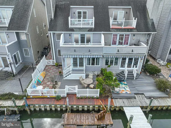 a house view with a outdoor space