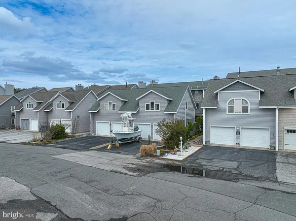 $825,000 | 11 Mallard Drive East, Unit 11B, Ocean Pines, MD 21811