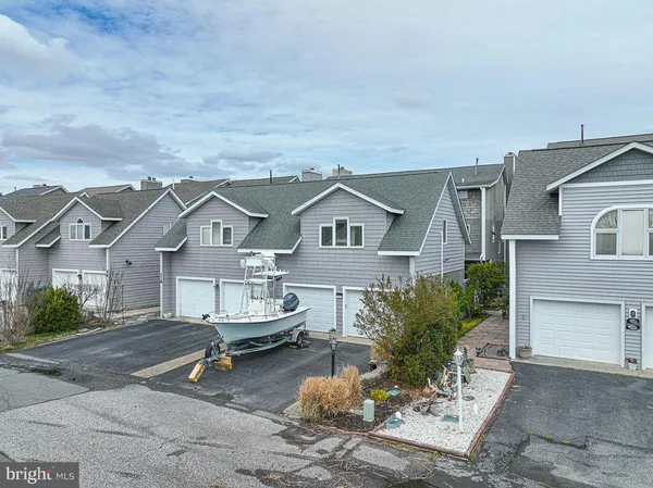 $825,000 | 11 Mallard Drive East, Unit 11B, Ocean Pines, MD 21811