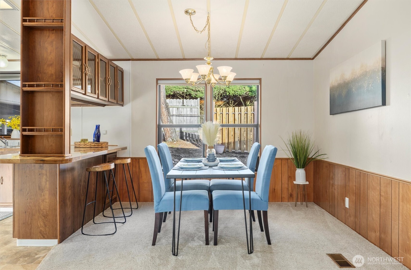 24331 S Park Bothell, WA 98021 - Photo 13 of 40 a dining room with furniture and window