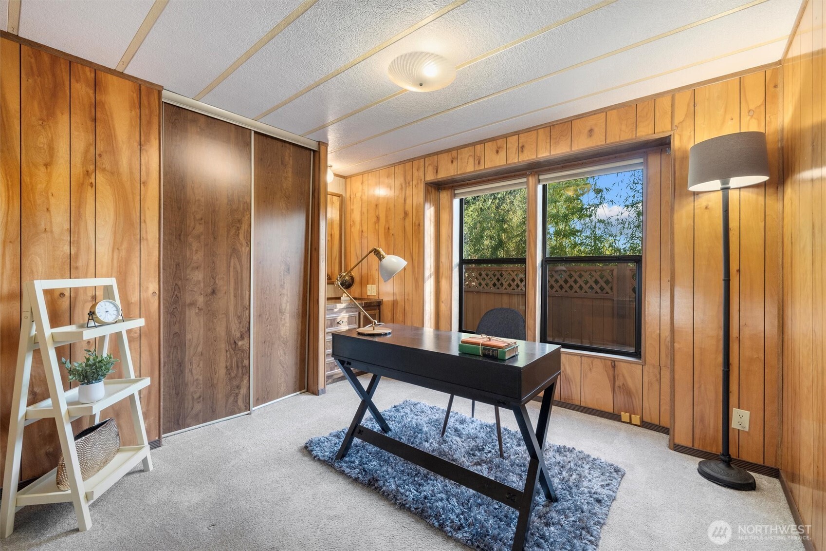 24331 S Park Bothell, WA 98021 - Photo 23 of 40 a room with furniture and a window