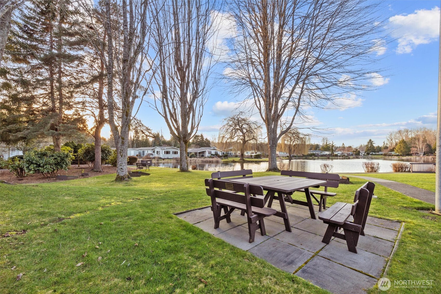 24331 S Park Bothell, WA 98021 - Photo 38 of 40
