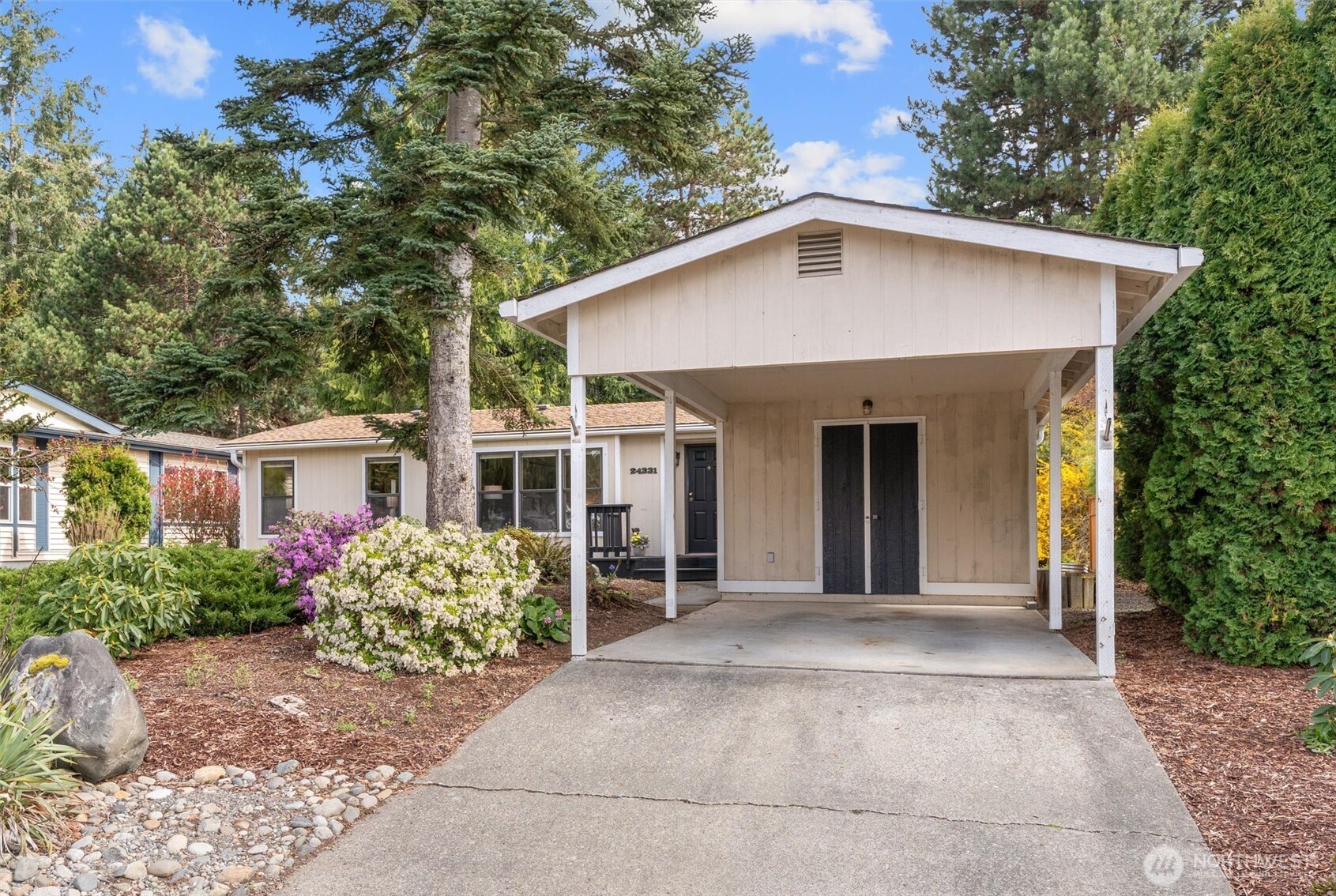 24331 S Park Bothell, WA 98021 - Photo 6 of 40 front view of a house with a yard
