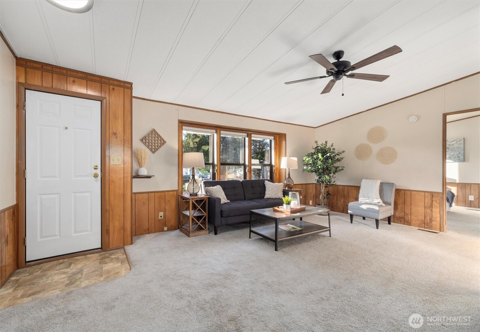 24331 S Park Bothell, WA 98021 - Photo 10 of 40 a living room with furniture and a window