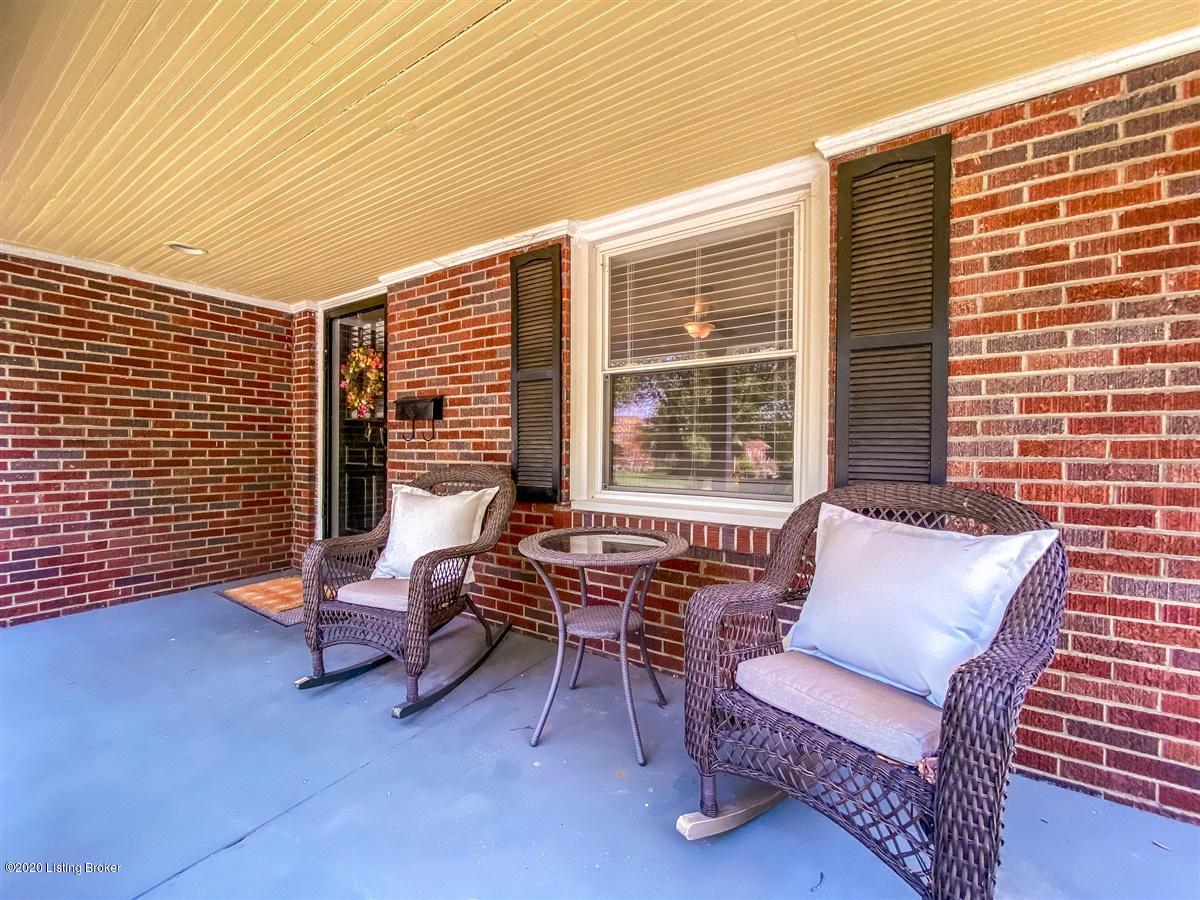 125 Ridgeway Avenue Louisville, KY 40207 - Photo 14 of 46 Front Porch