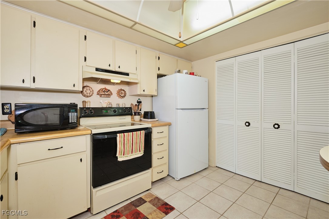 4728 Orange Grove Boulevard, Unit 3 North Fort Myers, FL 33903 - Photo 13 of 50