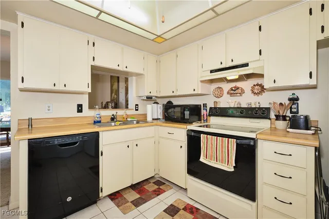 $145,000 | 4728 Orange Grove Boulevard, Unit 3, North Fort Myers, FL 33903