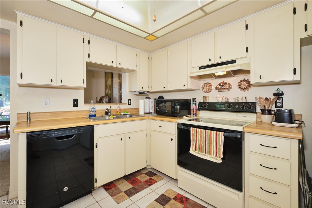 4728 Orange Grove Boulevard, Unit 3 North Fort Myers, FL 33903 - Photo 14 of 50