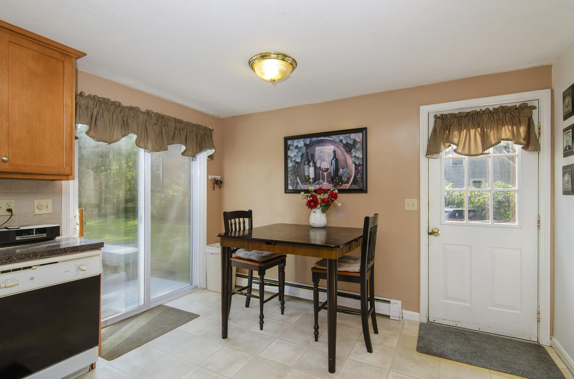 14 Saddleback Road Mashpee, MA 02649 - Photo 4 of 20 007-photo--7522550