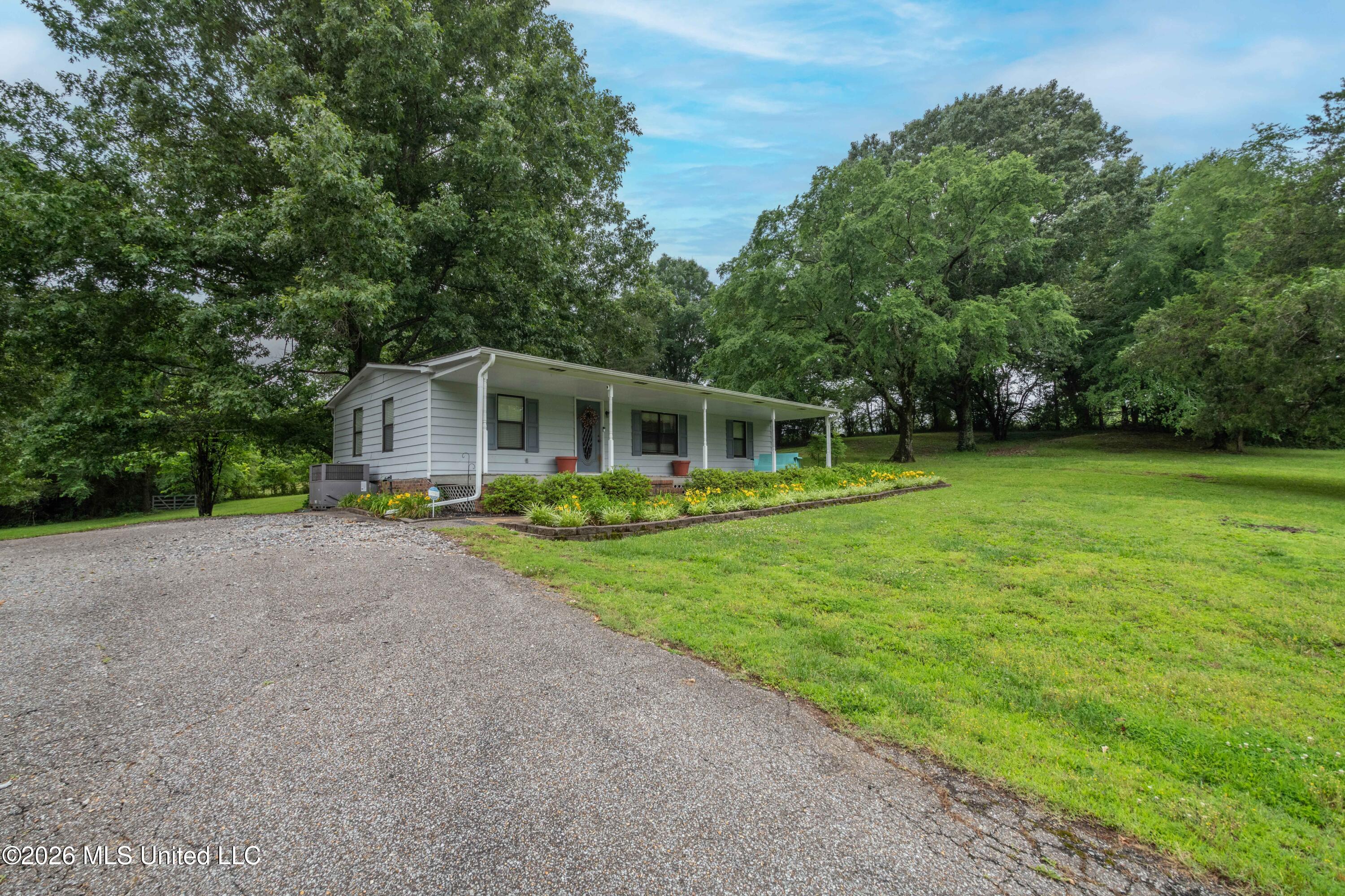 11815 Miller Road Olive Branch, MS 38654 - Photo 2 of 35 Exterior-1