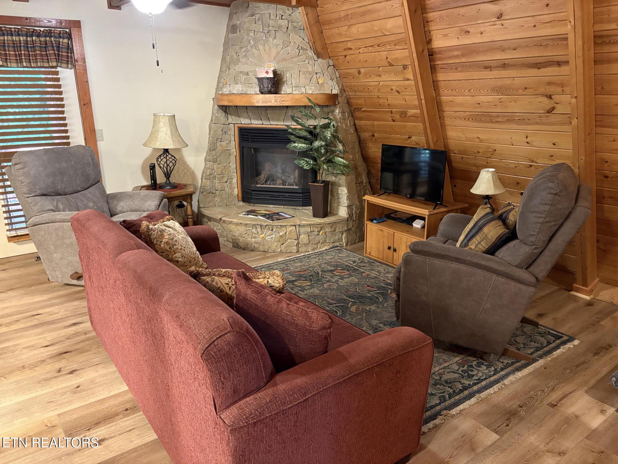 219 Gold Miners Road Tellico Plains, TN 37385 - Photo 6 of 28 IMG_0184