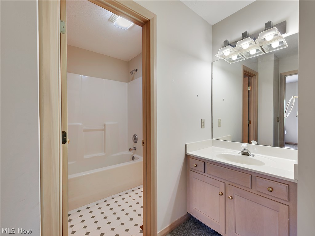 6137 Isley Road Northwest Canton, OH 44718 - Photo 29 of 35 Gallery Image 29